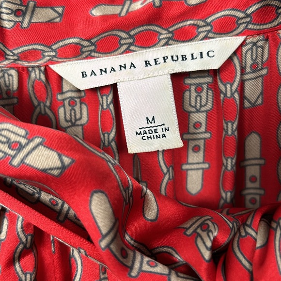 BANANA REPUBLIC Women’s Red Silver Chain silk blouse with front tie M vtg - Picture 5 of 13